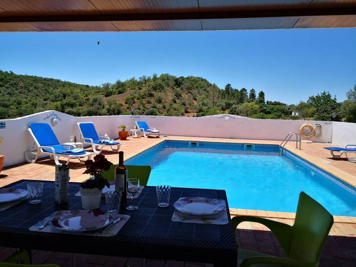 Chalet für 3 Personen, mit Pool und Garten sowie Terrasse an der Algarve