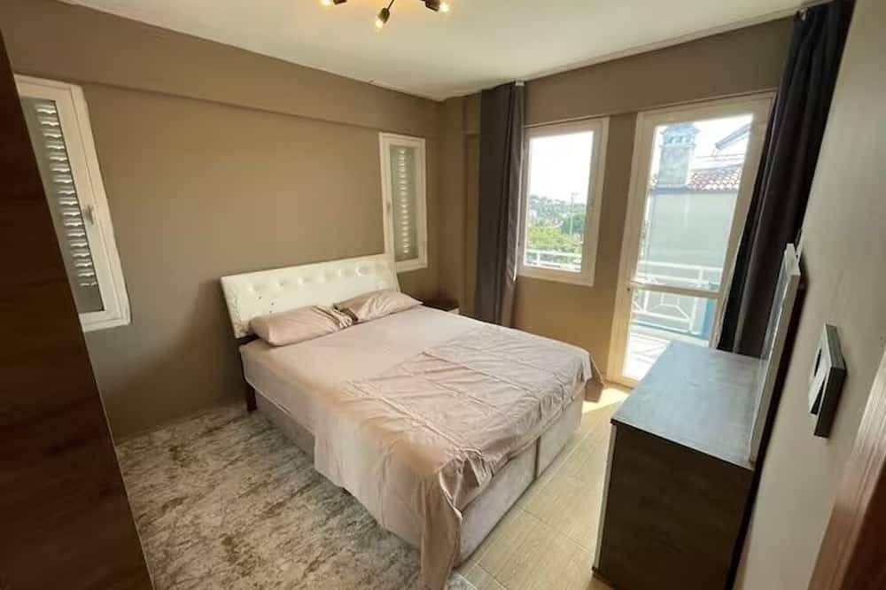 Denize 5 Dakika Mesafede, Merkezde Konforlu Villa in Kusadasi, Provinz Aydın