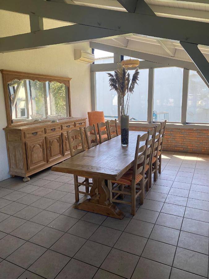 Location de vacances pour 15 personnes, avec vue ainsi que terrasse et piscine à Liposthey - 3