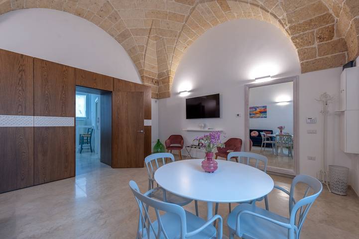 Entire apartment, Holiday Apartment "The Secret Door 12" with Private Terrace & Wi-Fi in Cellino San Marco, Salento