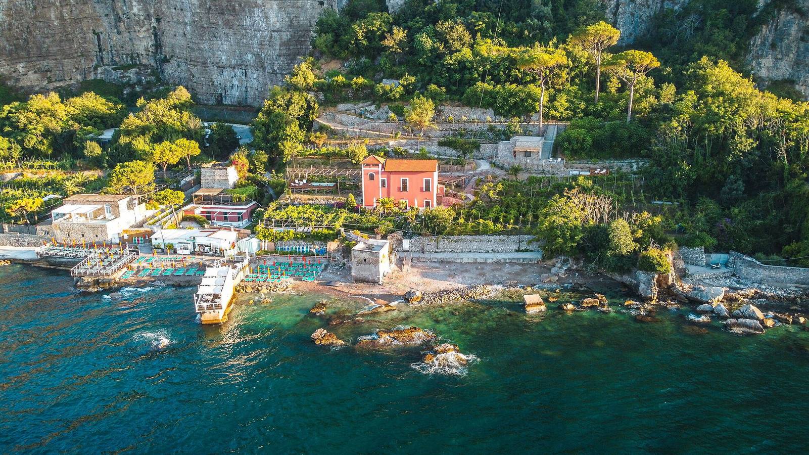 Villa Degli Dei - Amazing Waterfront Villa By Gocce - Villa Degli Dei in Vico Equense, Napoli e dintorni