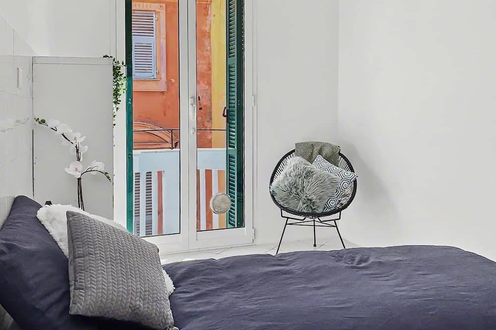 Appartamento intero, Nel cuore del centro storico, splendido appartamento con terrazza sul tetto, 3 Letto / 1 Bagno / Wifi / Ac in Ventimiglia (Città), Ventimiglia