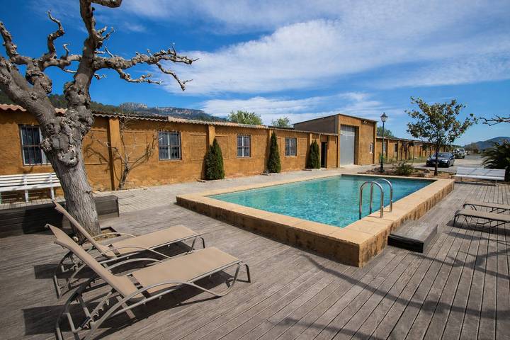 Casa rural para 13 personas, con Balcón además de Terraza y Jardín en Aleixar