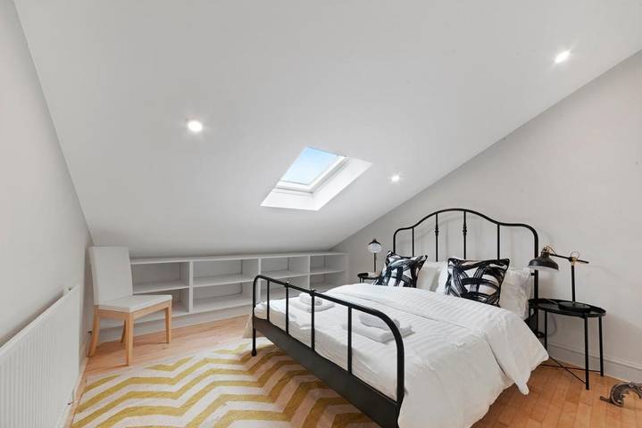 Bungalow für 6 Personen, mit Balkon und Terrasse in London