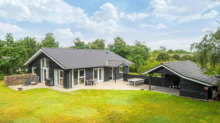 Ferienhaus für 7 Personen, mit Garten und Whirlpool sowie Sauna