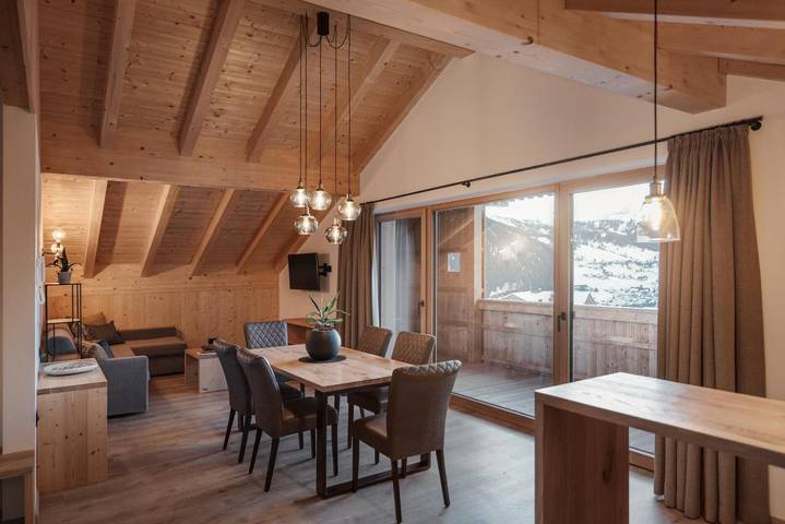 Location de vacances pour 5 personnes, avec jardin et vue à Corvara in Badia - 2