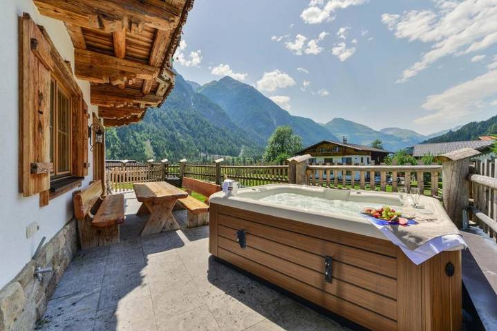 Chalet für 12 Personen, mit Ausblick und Garten sowie Sauna und Pool, mit Haustier im Lechtal - 2