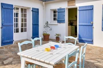 Gîte pour 12 personnes, avec jardin et terrasse dans Port de Loctudy