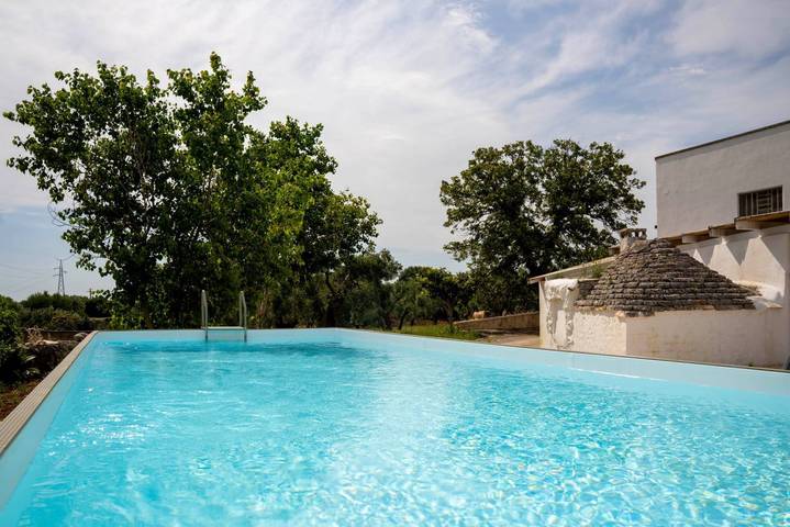 Villa per 6 persone, con piscina e giardino a Monopoli