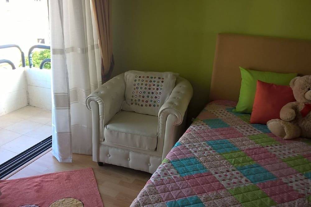 Ganze Wohnung, Gemütliches Zimmer mit Balkon in Celas in Sé Nova (Coimbra), Coimbra