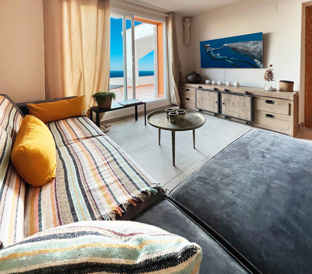 Apartamento entero, Apartamento 'Vistamar 96' con vistas al mar, Wi-Fi y aire acondicionado in Benitachell, Costa Blanca