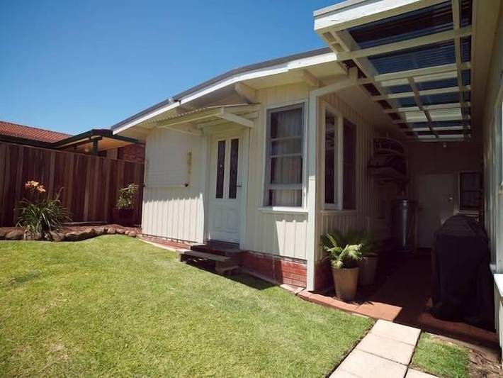 Holiday home for 7 people, with balcony and garden, with pets in Mollymook Beach