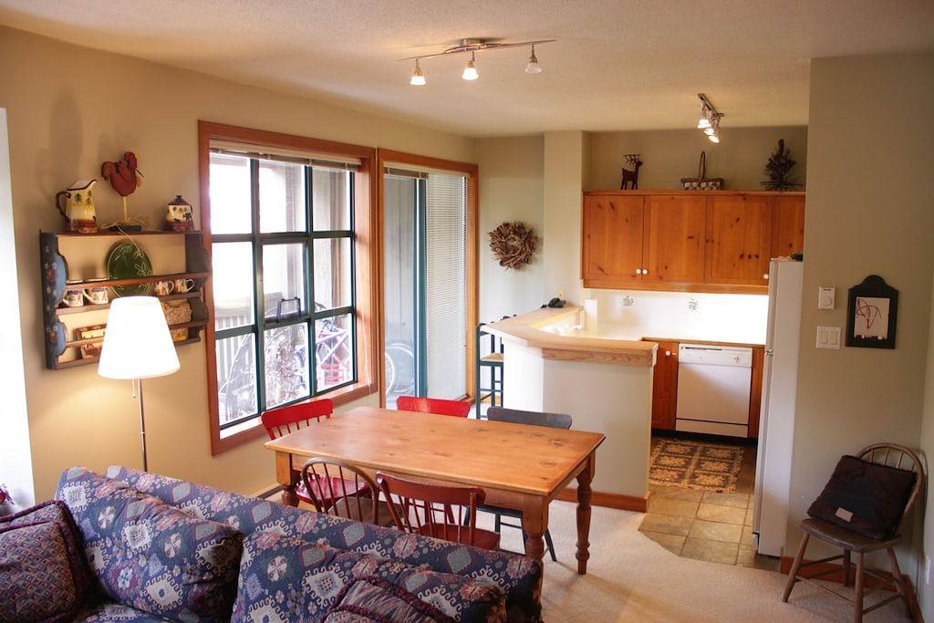 Herrliche 2 Schlafzimmer in \"The Woods\" am Lost Lake in Whistler, Whistler Blackcomb