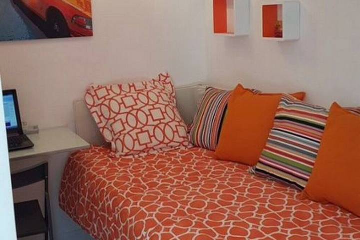 Entire apartment, New: Beautiful 2-room apartment, village center, beach 50 m away in Sitges, Garraf