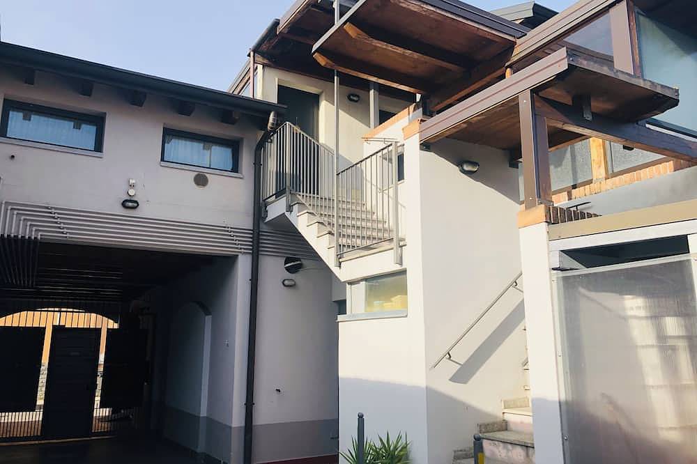 Apartamento entero, Lingua Italiano in Ρ, Provincia de Milan