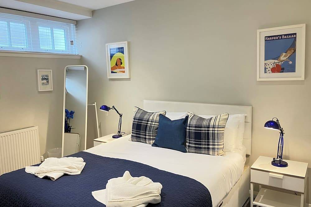 Lovely spacious 2 bedroom, 2 bathroom Mews Cottage, Glasgow in Glasgow, Greater Glasgow and Clyde Valley