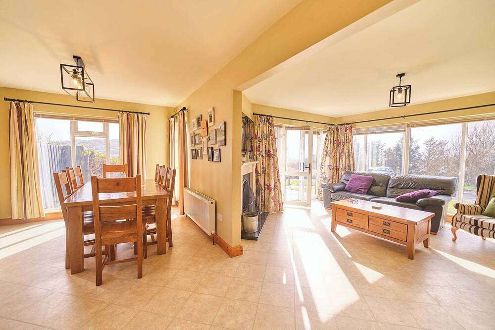 Coastal Family Retreat in Rossnowlagh, Near Beach in Donegal, County Donegal