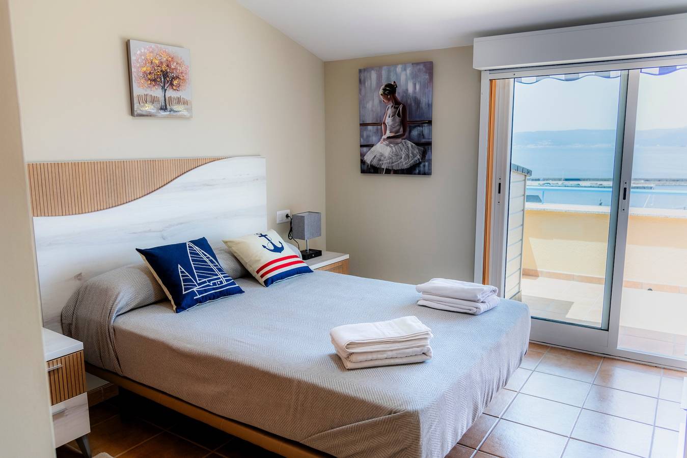 Apartamento entero, Apartamento 'Mirador Da Ria' con vistas al mar, piscina compartida y Wi-Fi in Puerto del Son, Rias Baixas
