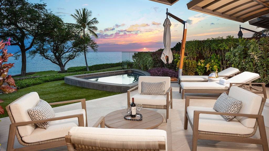 Ganze Wohnung, Epic Beachfront Unit - Steps to Hapuna Beach from Big Lanai w/ Plunge Pool in Mauna Kea Resort, Hapuna Beach