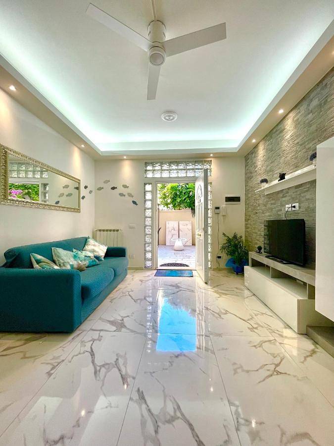 Gîte pour 5 personnes, avec jardin, adapté aux familles dans Lido di Ostia - 4