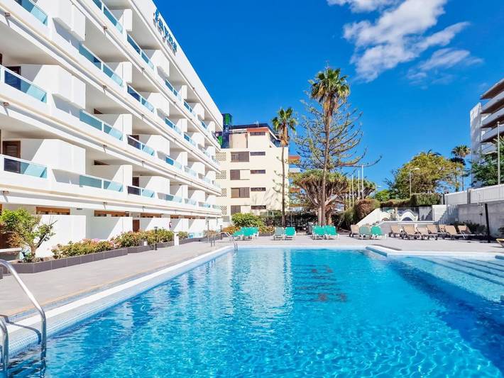 Apartahotel para 2 personas, con balcón y piscina para niños además de piscina y vistas en Maspalomas