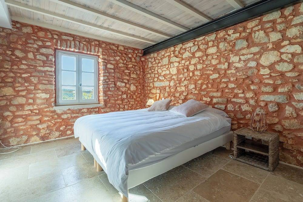 Le Mazet des Vaines, maison avec piscine in Goult, Parque natural regional del Luberon