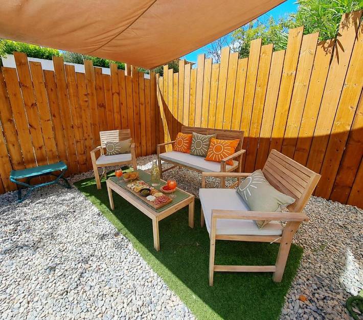 Camping pour 4 personnes, avec piscine et jardin, animaux acceptés à La Crau - 4