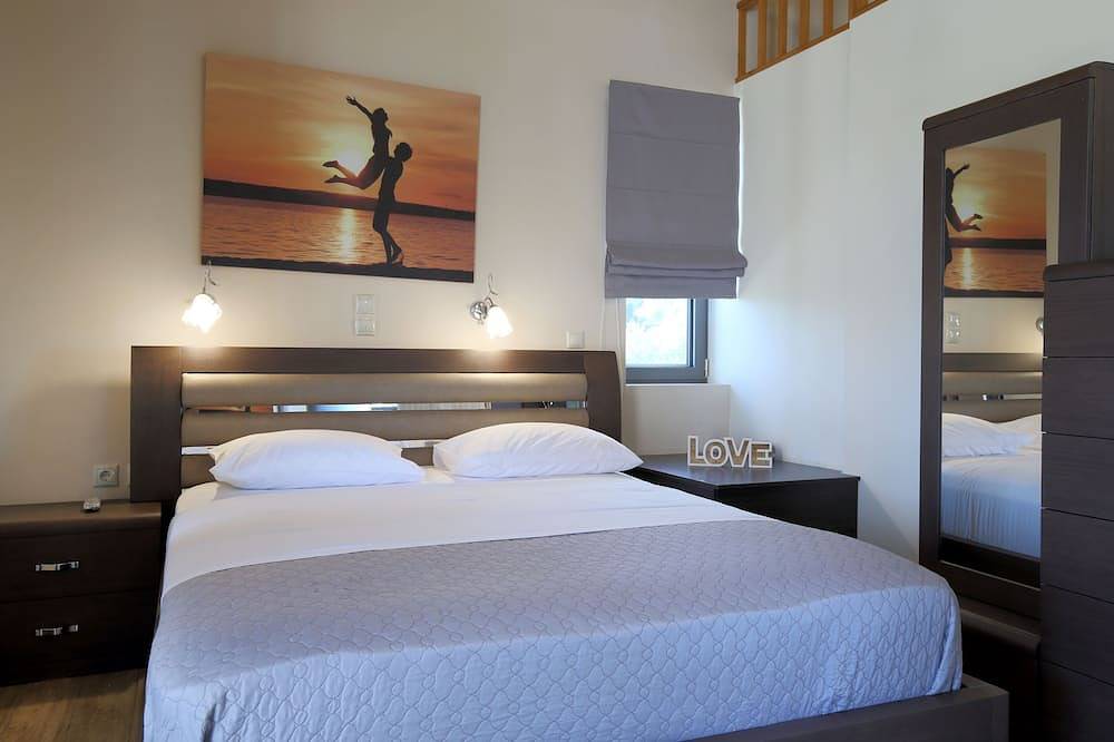 Luxury stone Villa Angela unrestricted view of the Ionian Sea in Griechenland
