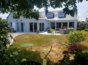 Cottage pour 2 personnes, avec jardin à Loctudy
