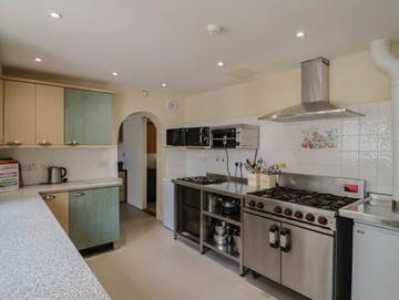 Cottage for 26 People in Combpyne Rousdon, Devon, Photo 2