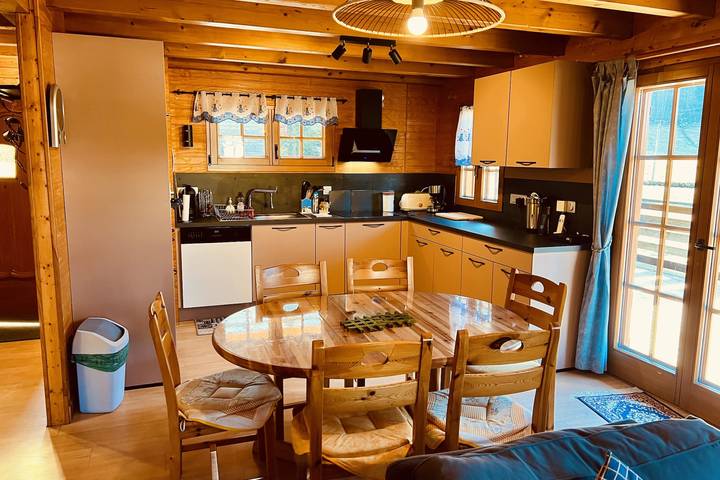 Chalet pour 6 personnes, avec balcon, adapté aux familles à Rochesson - 3