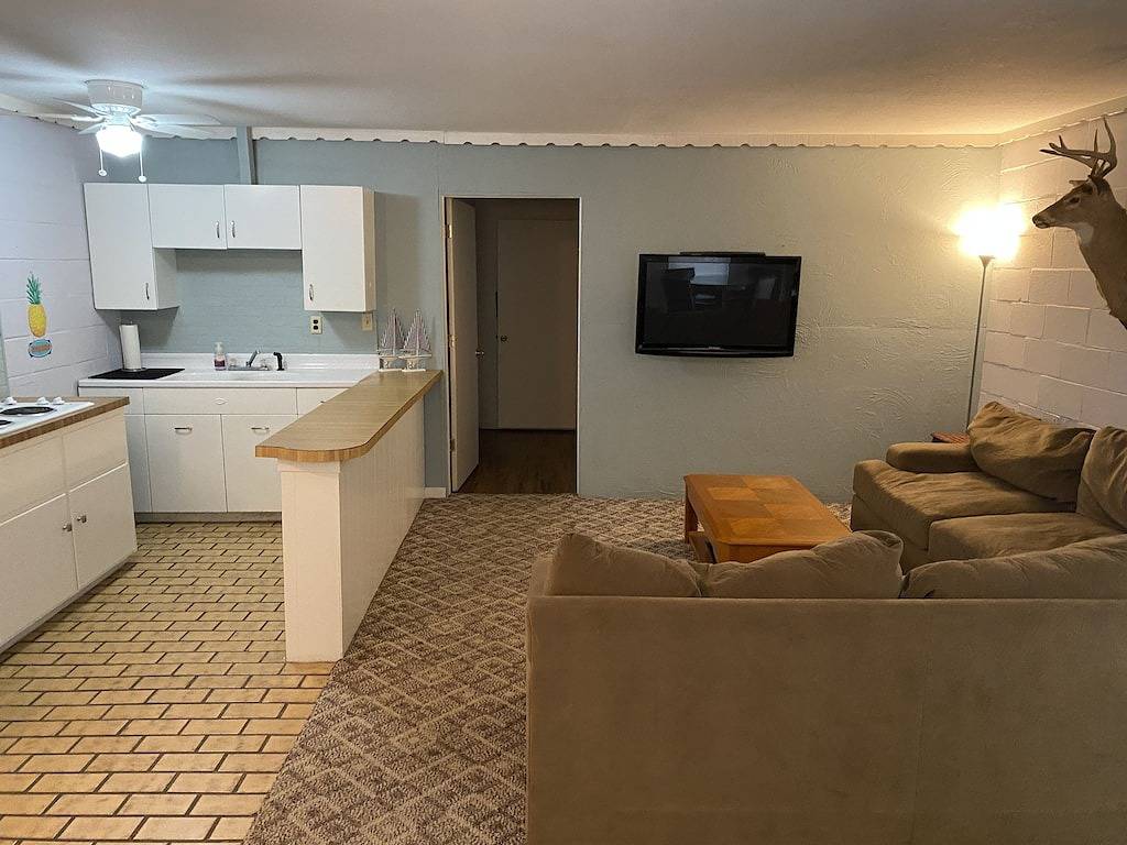 Log Cabin for 8 Guests in Longtown, Eufaula Lake