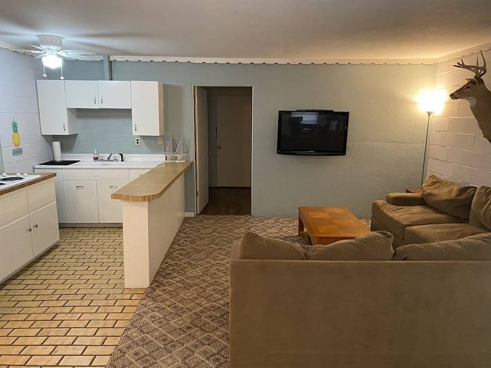 Log cabin for 8 people, with terrace in Eufaula Lake