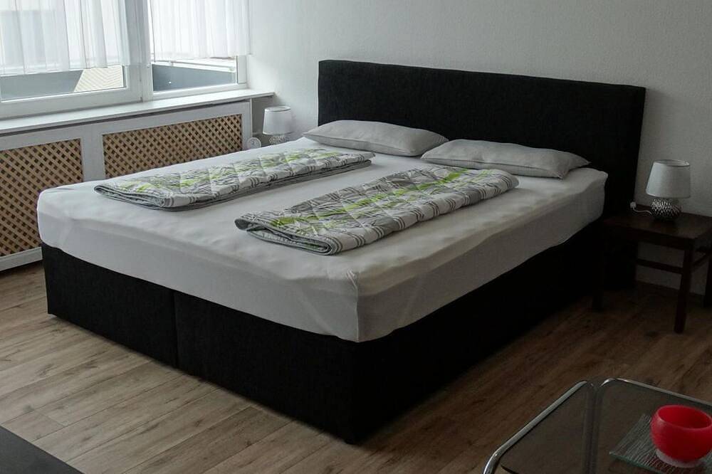 Ganze Wohnung, Ferienwohnung Norika - Appartement/Fewo, Bad, Wc, Balkon in Niederbreitbach, Rheinland-Pfalz