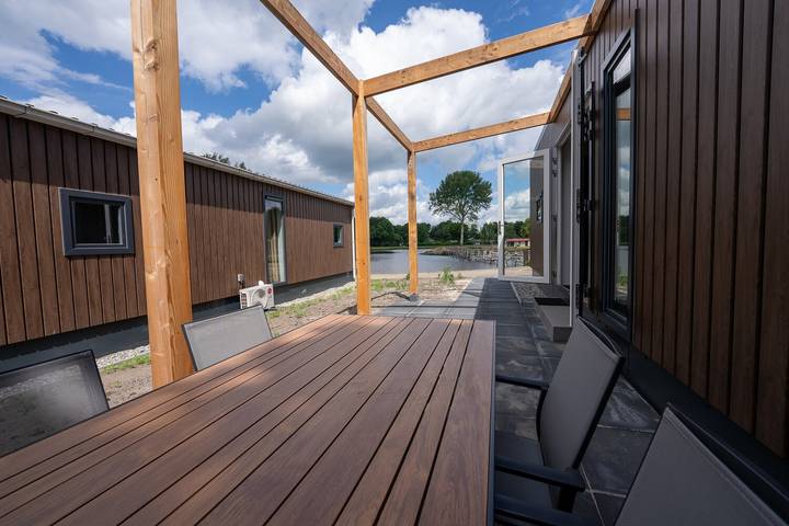 Chalet voor 4 personen, with Balkon/Terras and Terras as well as Tuin in Drenthe