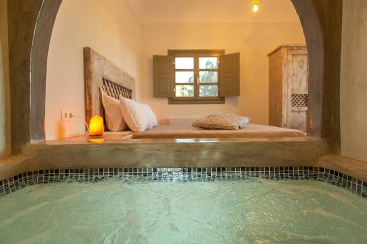Elixirium Villa mit privatem Swimmingpool in Perissa, Santorin