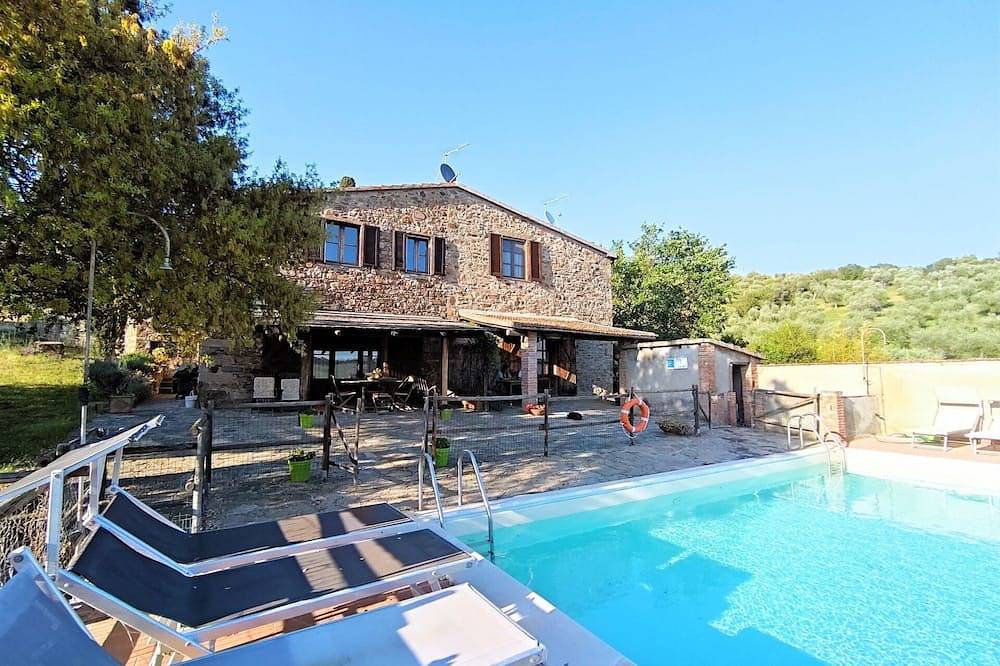 Mooi vrijstaand vakantiehuis met Wifi, airco, privé zwembad, Tv, patio en panorama in Grosseto, Provincie Grosseto