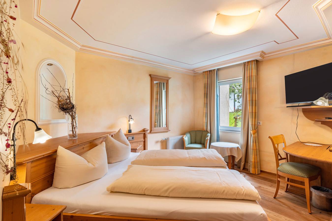 Landhauszimmer 'Wachtelnest' mit Bergblick und Wlan in Bühlertal, Mittlerer Schwarzwald