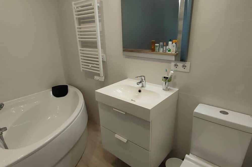 Ganze Wohnung, Bright apartment with terrace & sea view in Sant Elm, Andratx