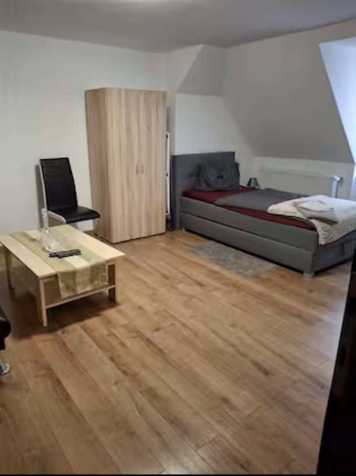 Ganze Ferienwohnung, Schöne Vollausgestattete Monteurs- Gästewohnung in der Gartenstadt Leuna und nähe Geiseltalsee / 2210 in Leuna, Saale-Unstrut