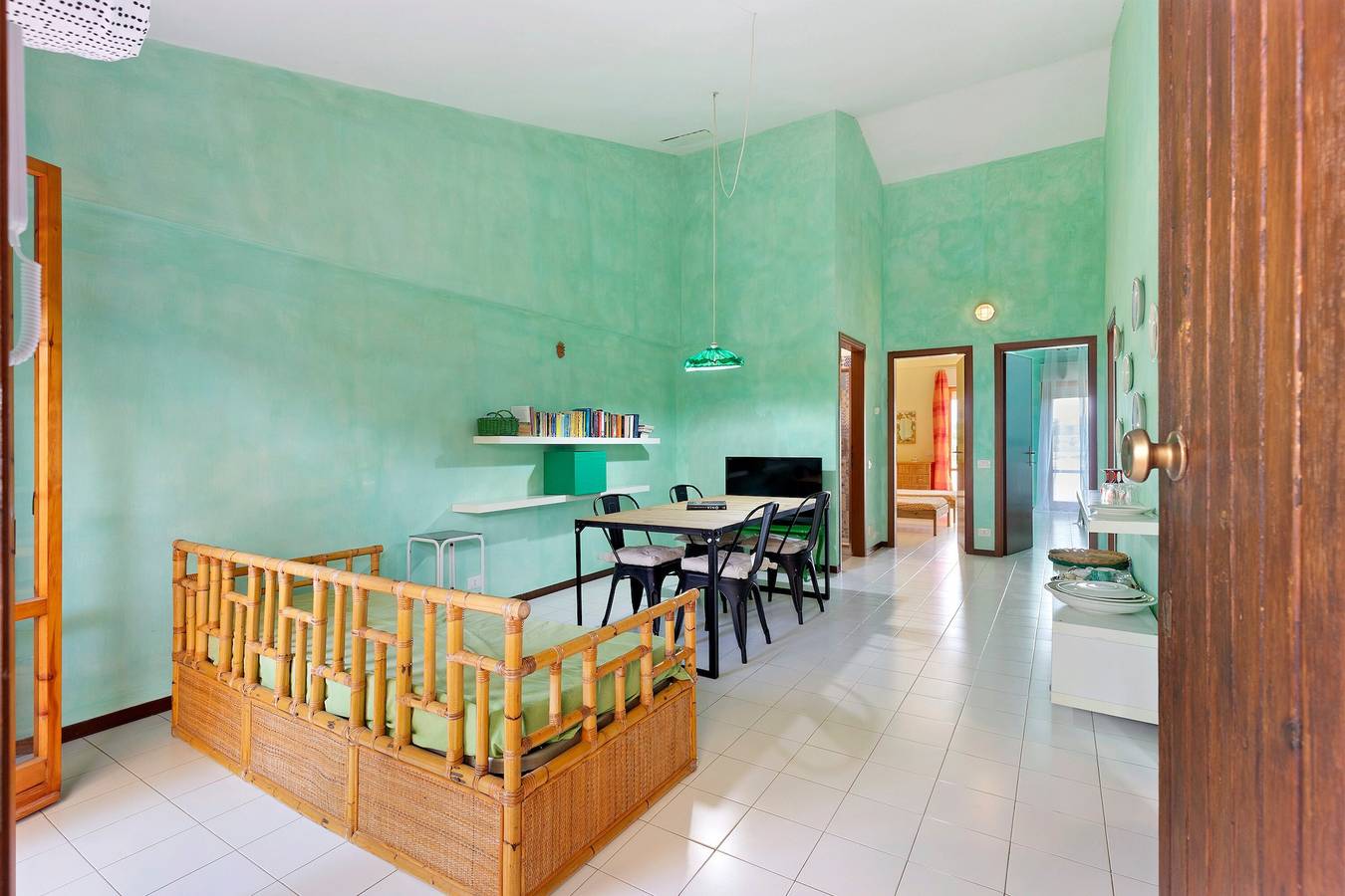 Ferienhaus in Sabaudia mit Bergblick, privater Terrasse und Klimaanlage in Sabaudia, Pontinische Ebene