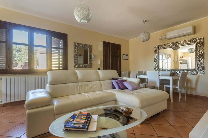 B&b per 6 persone, con Idromassaggio e Terrazza nonché Giardino e Panorama a Arborea