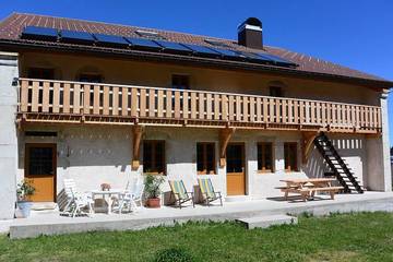 Gîte pour 6 personnes, avec balcon et sauna à Les Moussières