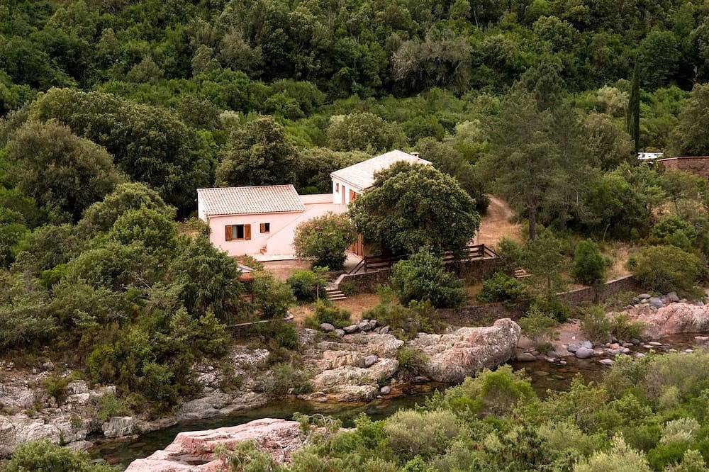 Belle maison, site exceptionnel in Manso (homonymie), Parc naturel régional de Corse