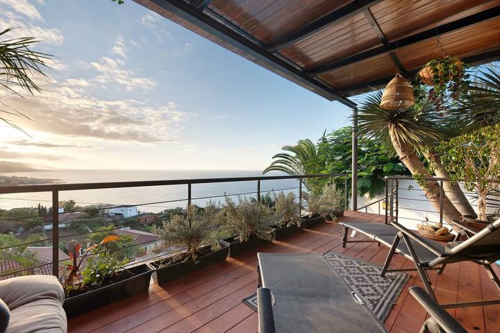Maison de vacances "Villa Horizonte" avec vue sur la mer, piscine privée et Wi-Fi in Lomo Román, Santa Úrsula