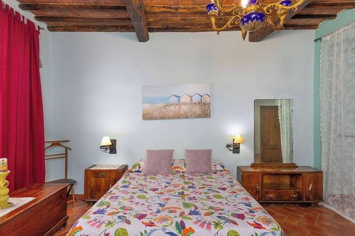 Ganze Wohnung, Herrliche Wohnung für 5 Gäste mit Pool, Klimaanlage,  W-Lan, Innenhof und Haustiere erlaubt in Campiglia Marittima, Etruskische Küste
