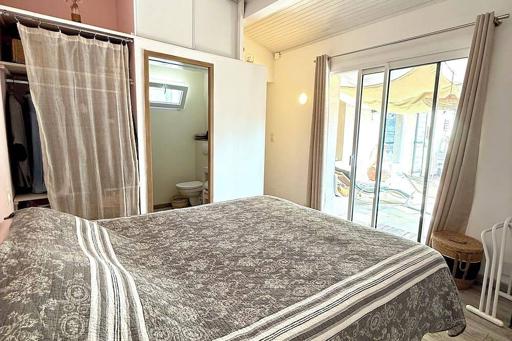 Warm house in the heart of Provence in Fontvieille, Arles region