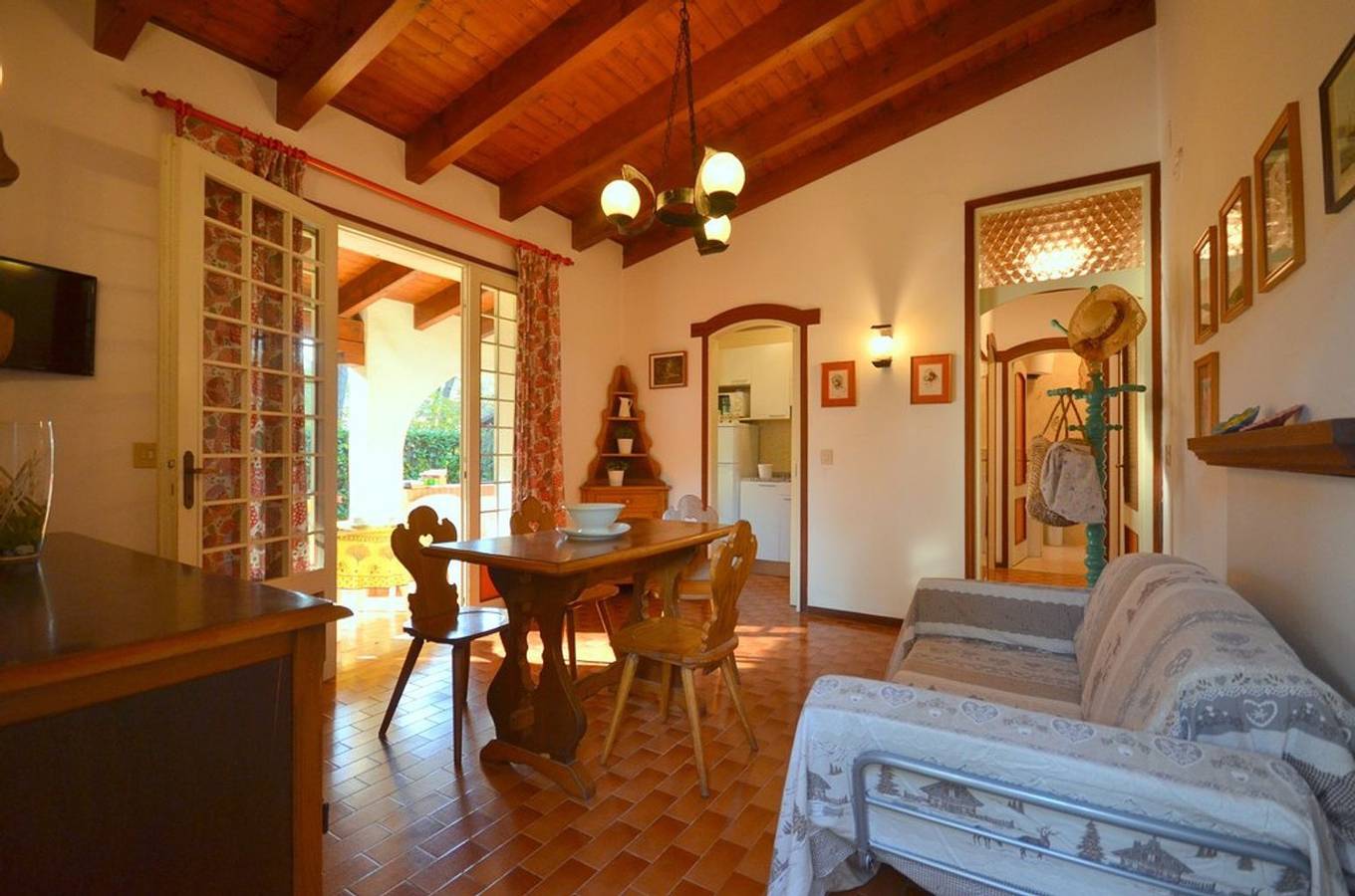 Villa rústica y elegante en un entorno verde in Ribera de Lignano, Lignano Sabbiadoro