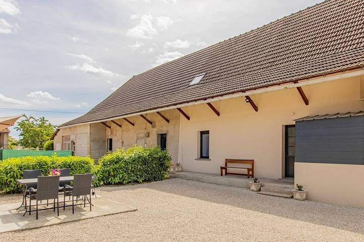 Gîte pour 4 personnes, avec jardin dans Saint-Didier-en-Bresse