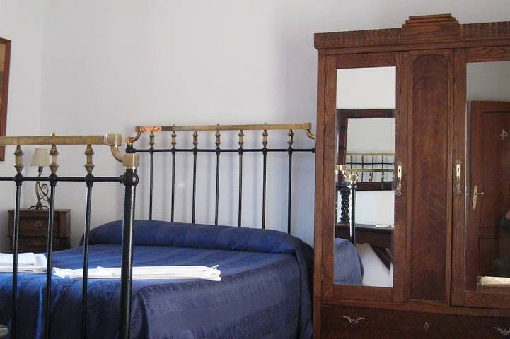 Haus auch Adel S. Xvi in einem ruhigen Bergdorf. in Cabezabellosa, Cáceres und Umgebung
